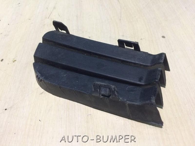 Renault Megane II 2002- Решетка в бампер левая 8200115119