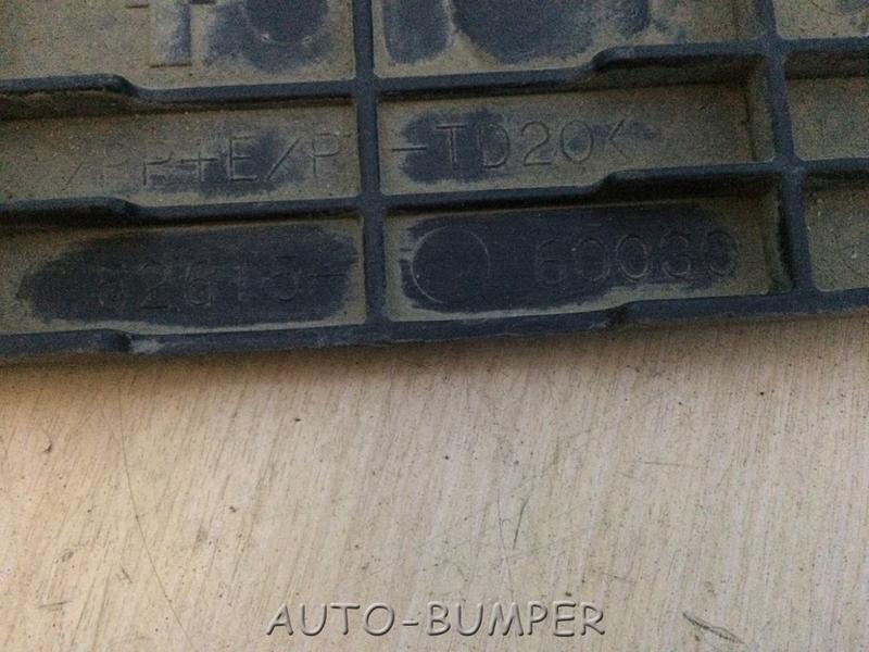 Toyota Land Cruiser (200) 2008- Наполнитель заднего бампера 5261560030