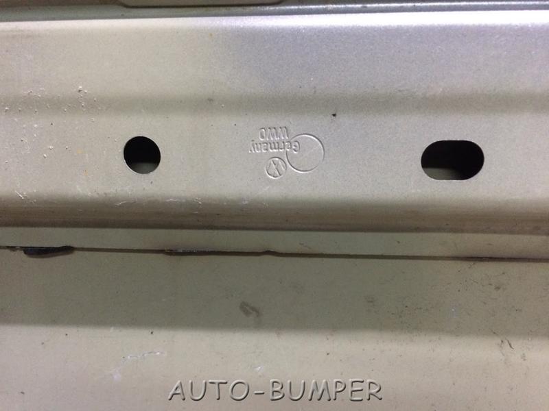 Volkswagen Golf 5 2005- Панель двери передней правой 5M0831106E