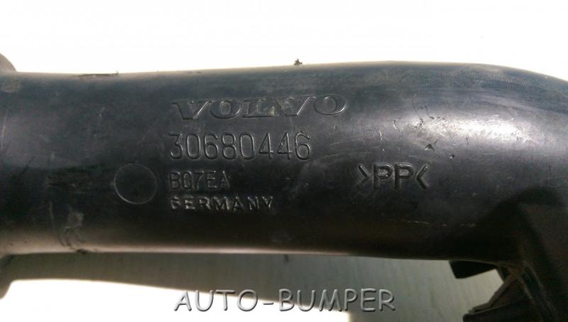 Volvo XC70 / XC90 2002- Патрубок воздушного фильтра  30680446