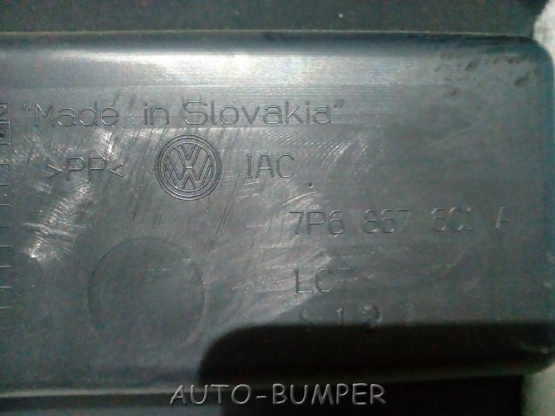 VW Touareg 2010- Обшивка крышки багажника 7P6867601A