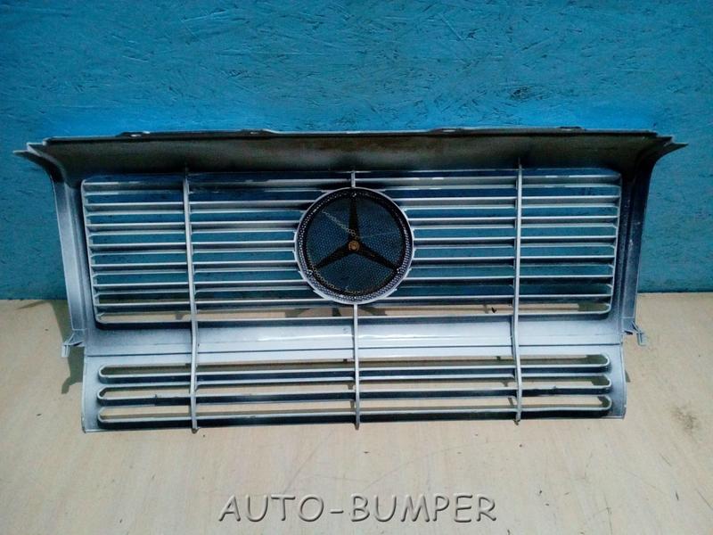 Mercedes Benz G-Class W463 1989-Решетка радиатора 4638880015