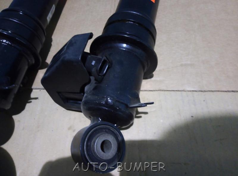 VW Touareg 2003- Амортизатор задний правый 7L6513028, 7L6513028B,  462400126478