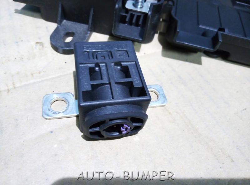 Audi / VW Блок предохранителей 8P0937548 4F0915519 4F0 915 519