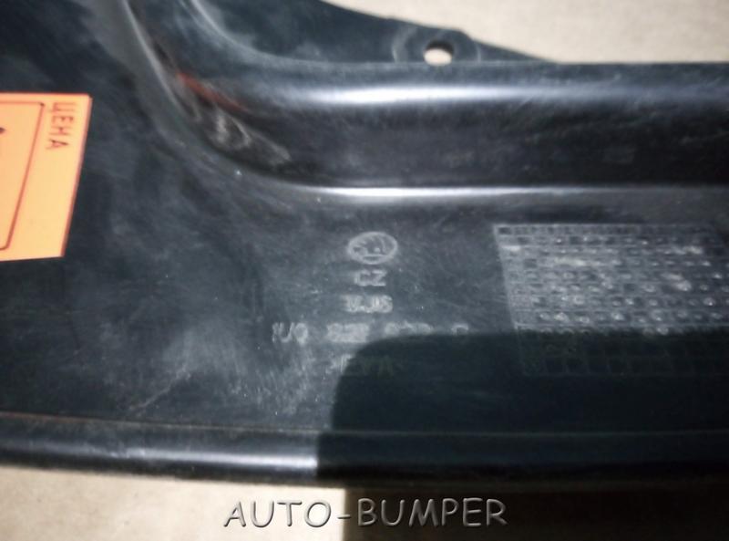 Skoda Octavia 2001-2011 Брызговик задний правый 1U0 821 822 C, 1U0821822C, 1U0821822C01C