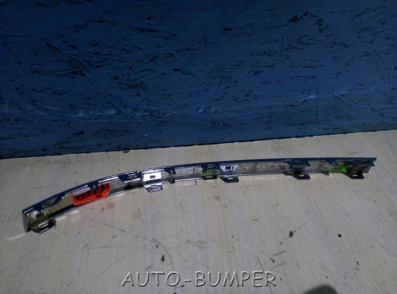 Volkswagen Touareg 2015- Молдинг бампера переднего правый 7P6853254 7P68532542ZZ
