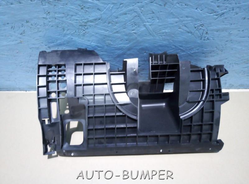 Renault Logan Накладка в торпедо ( внутренняя )  левая 8450000439, 1187437X, 45592M