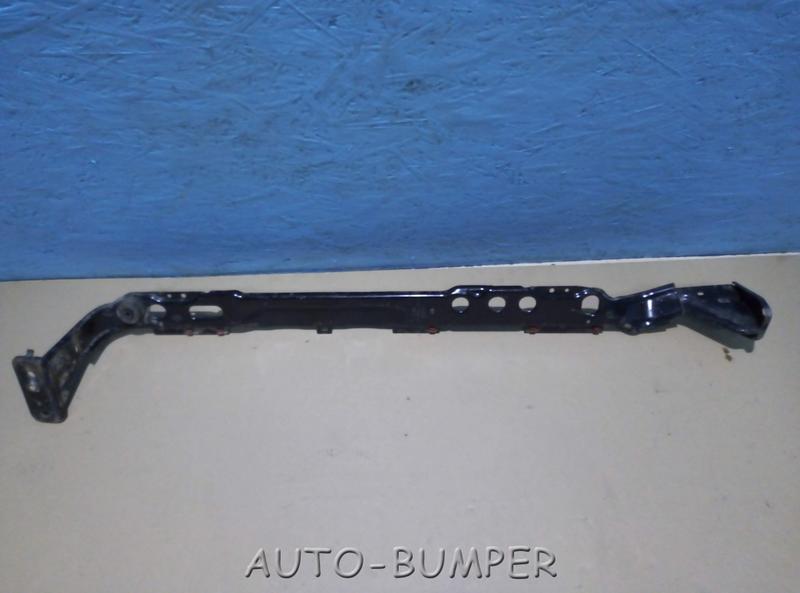 Ford Focus 3 2011- Кронштейн радиатора нижний 8V618A297JE 1840198
