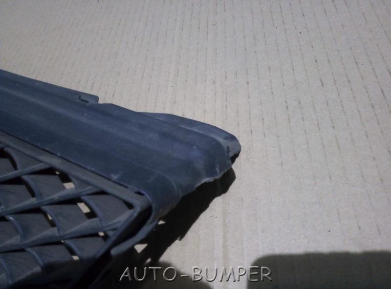 Ford Focus 2 2005- Решетка радиатора 4M518138AE,  4M518200AE