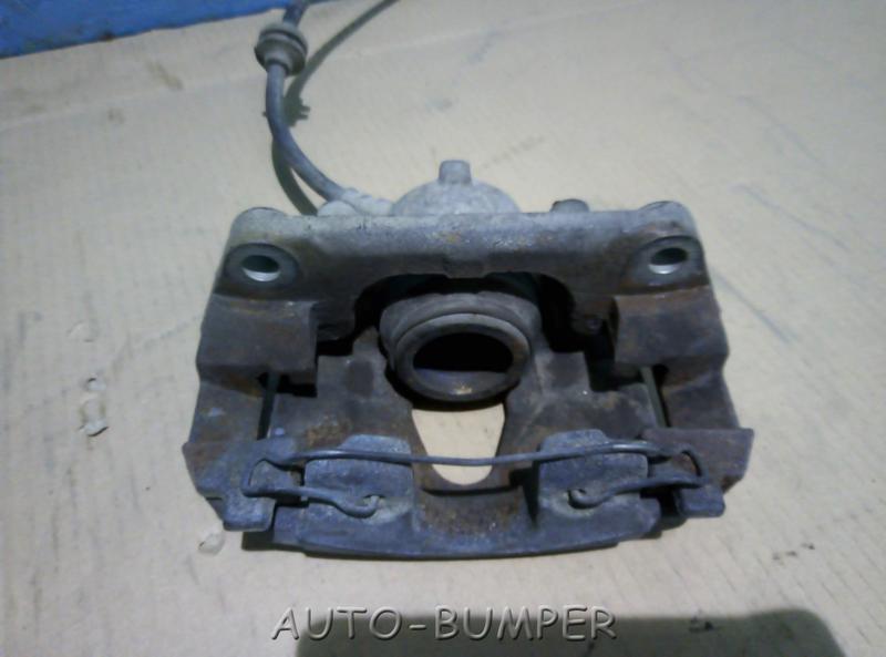 Renault Megane 2 2002- Суппорт тормозной передний левый 7701207685