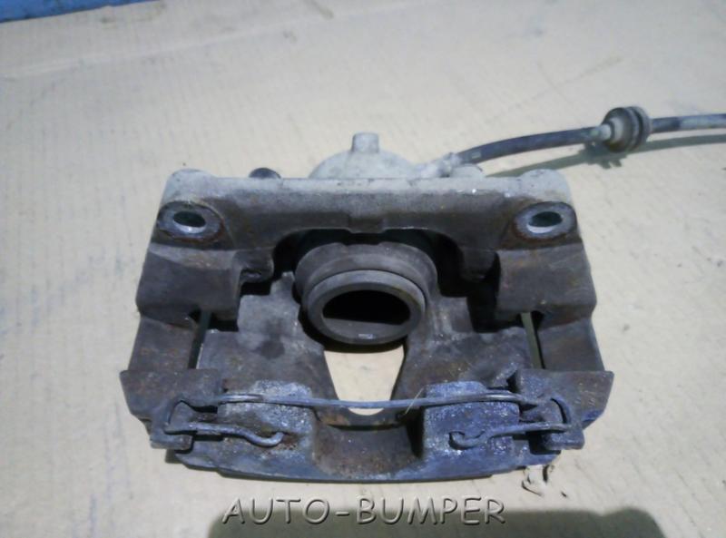 Renault Megane 2 2002- Суппорт тормозной передний правый  7701065267