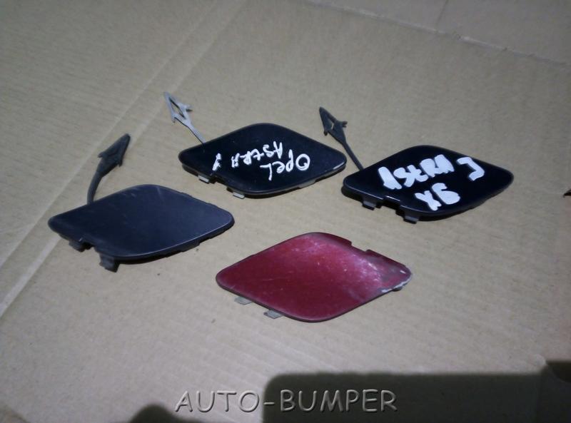Opel Astra J 2010- Заглушка заднего бампера 13266588