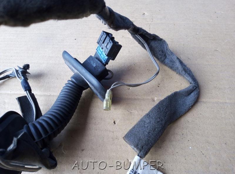 Renault Megane II 2004- Проводка двери задняя правая  8200217368