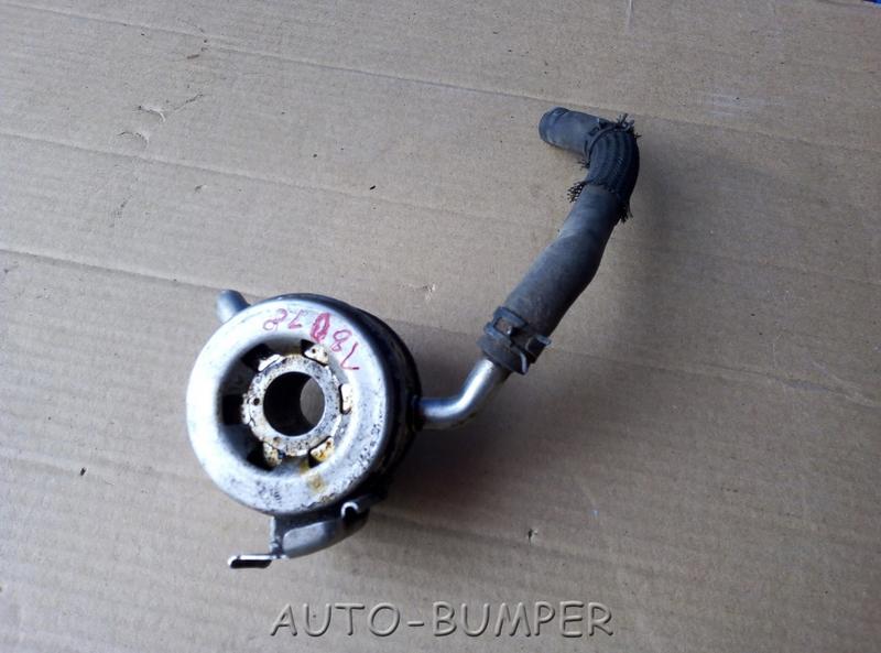 Toyota Land Cruiser (200) 2007-2012 Масляный радиатор 2UZ-FE 1571050090