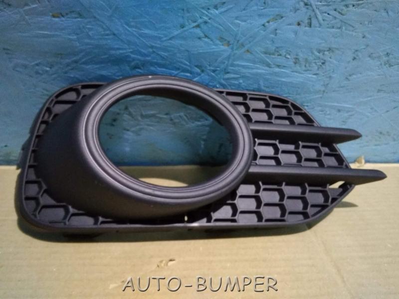 VW Tiguan 2012- Решетка противотуманной фары правая 5N0853666G9B9, 5N0853666G