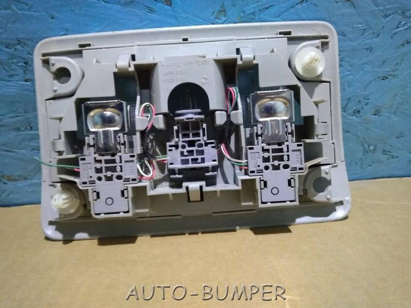 Toyota Land Cruiser (200) 2007- Плафон салонный центральный 8136060020B0, 8120830040