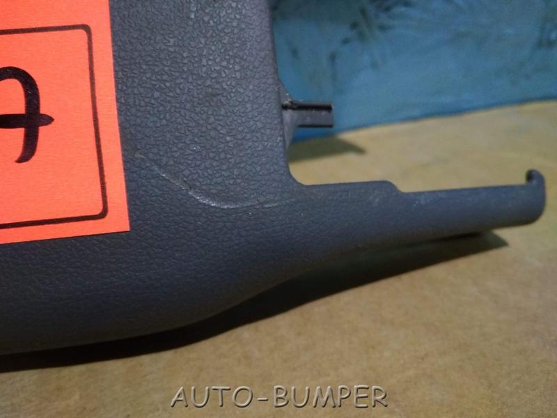Toyota Cruiser 200 2007- Накладка кронштейна сиденья правая 7212760090, 7212760090A1