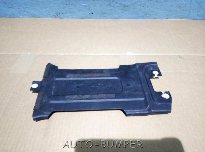Toyota Land Cruiser 200 2007- Накладка защитная усилителя акустики 86287-60070,  8628760070