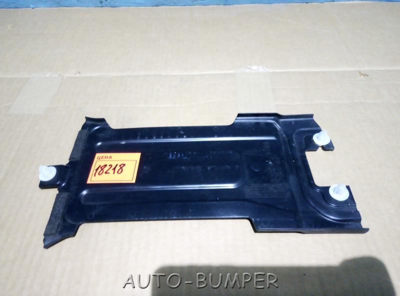 Toyota Land Cruiser 200 2007- Накладка защитная усилителя акустики 86287-60070,  8628760070