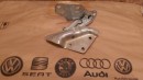 Volkswagen Touareg 2007- петля капота правая 7L6823302B 